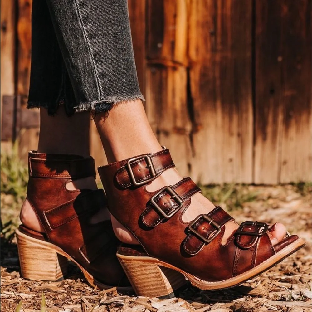 Freebird Quail Cognac Size 8 Women's Leather Buckle Sandals - Picture 1 of 7